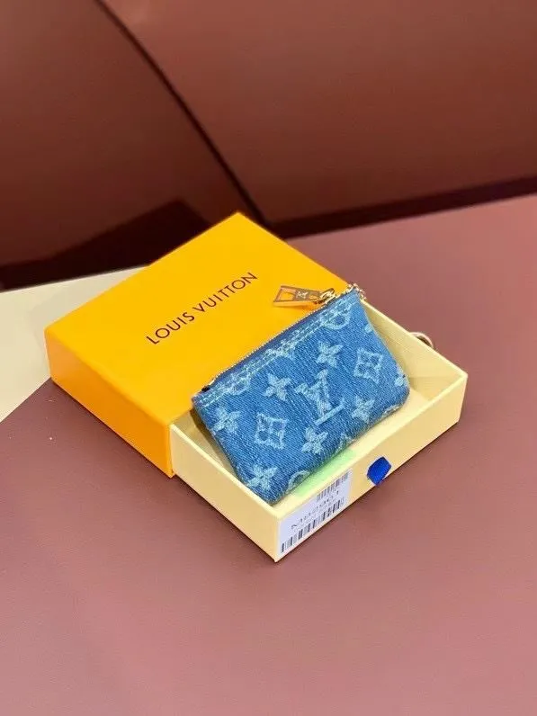 LV Wallets-1684