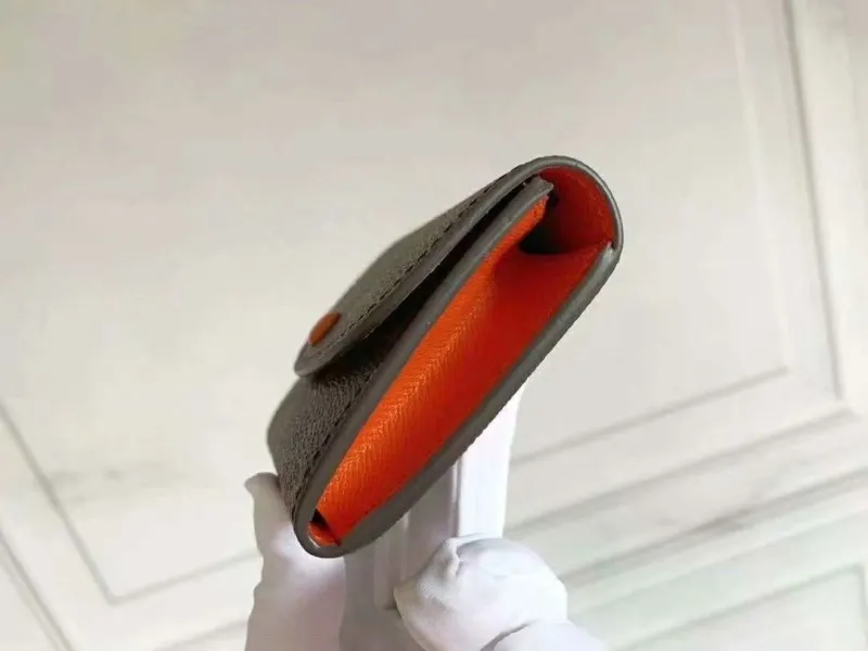 Alternative view of LV Wallets-1701