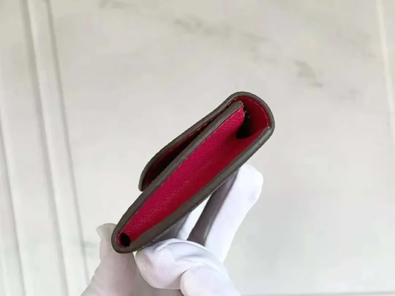 Alternative view of LV Wallets-1702
