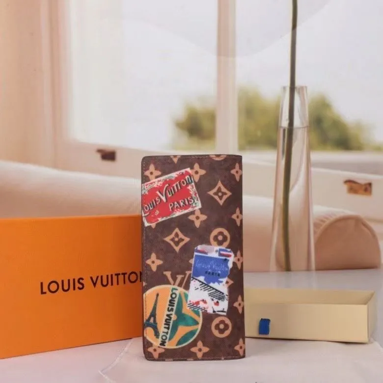 Alternative view of LV Wallets-1706