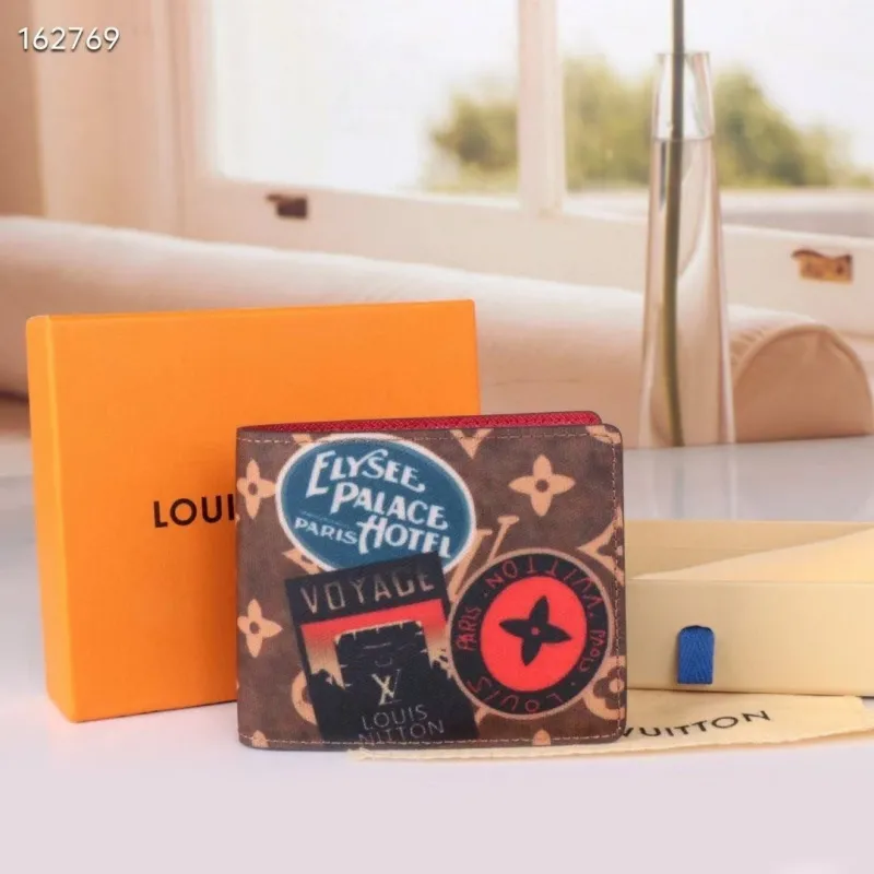 Alternative view of LV Wallets-1709