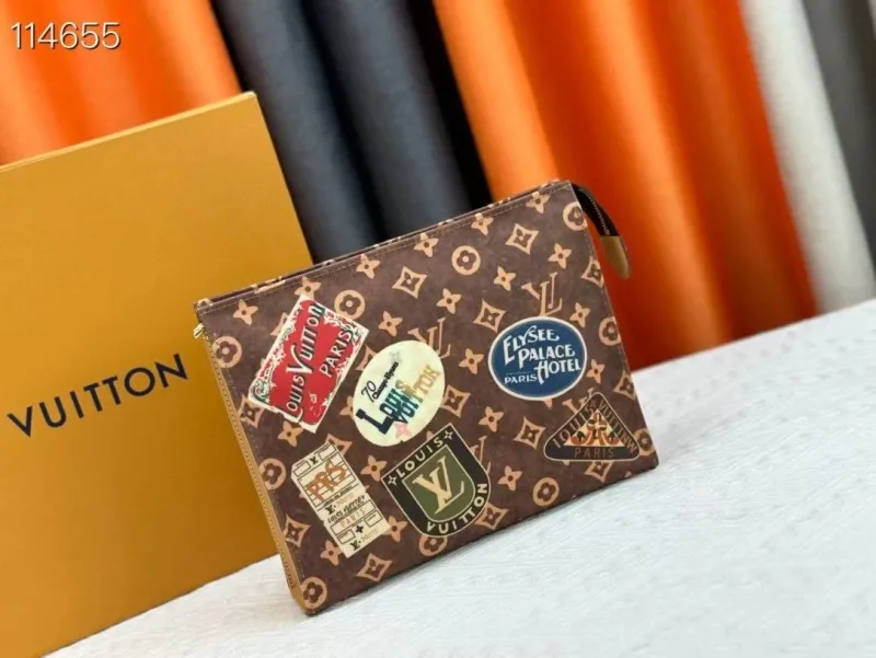 Alternative view of LV Wallets-1711
