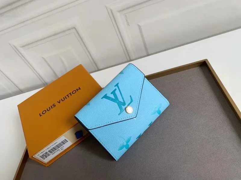 LV Wallets-1731