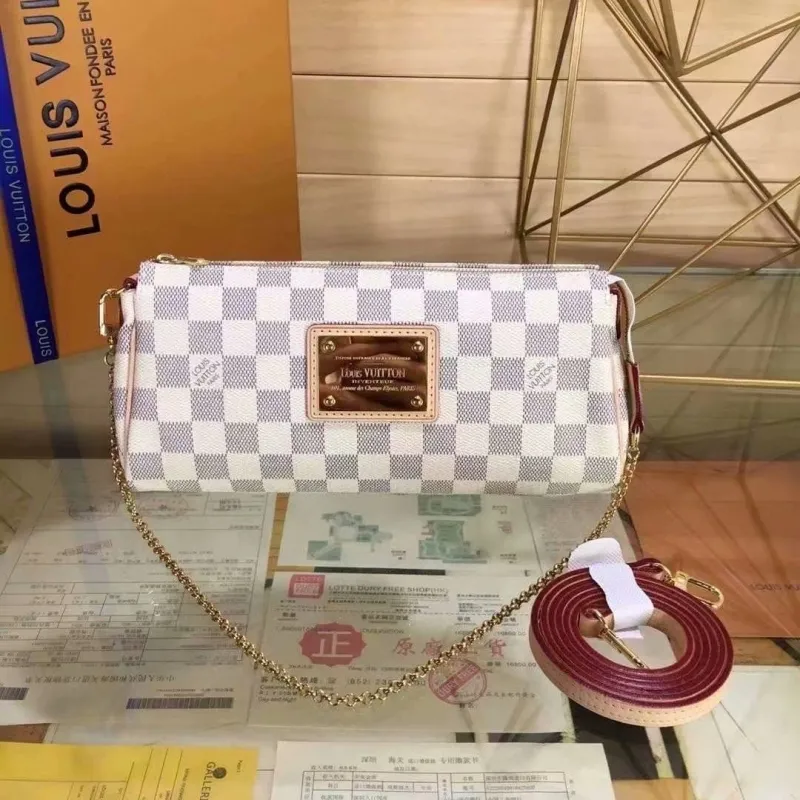 LV Wallets-1762