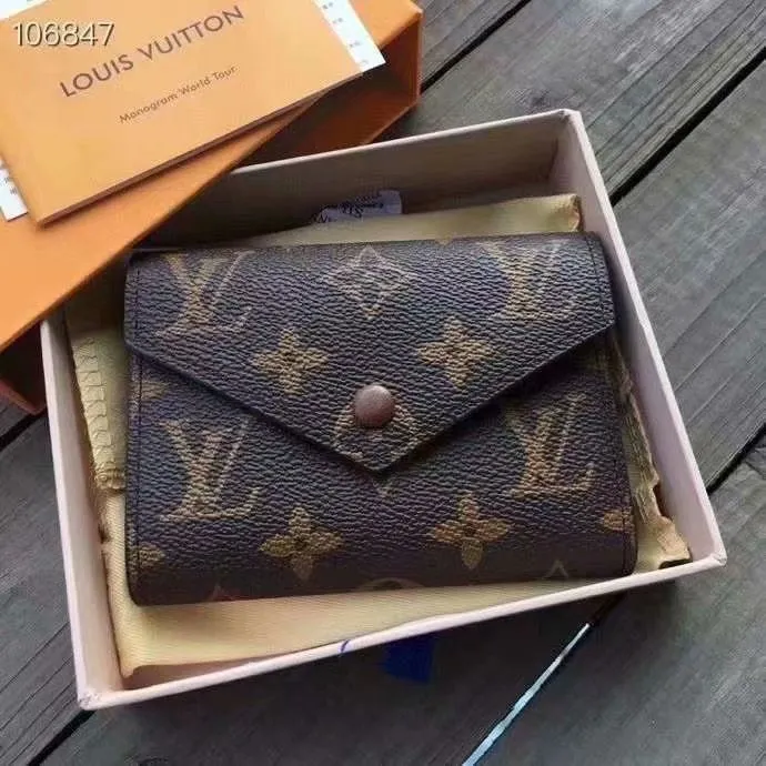 LV Wallets-1768