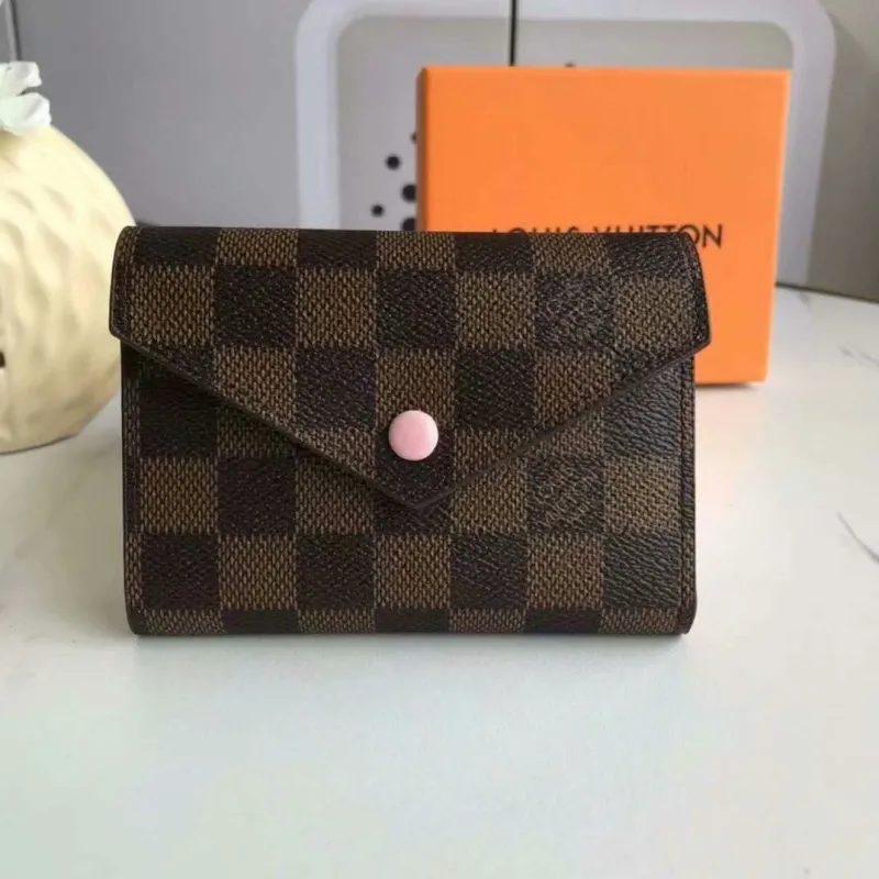 LV Wallets-1772