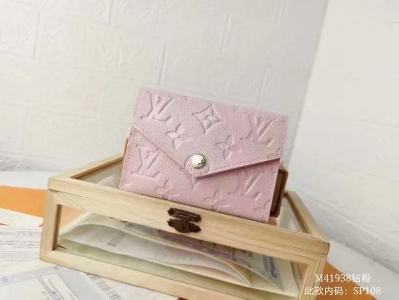 LV Wallets-1774
