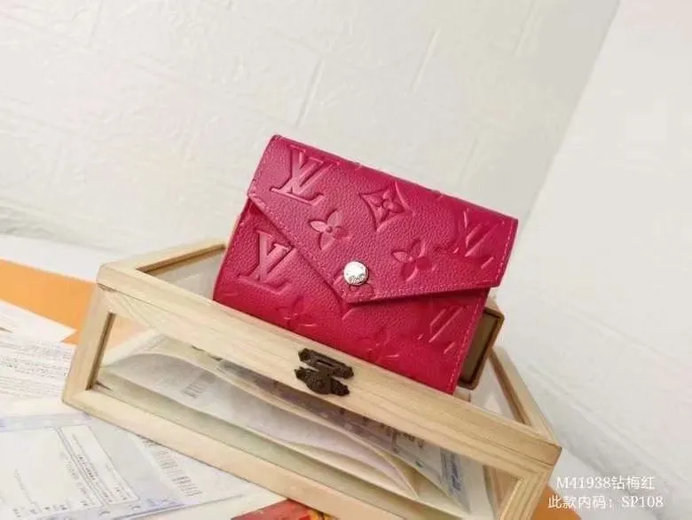 LV Wallets-1775