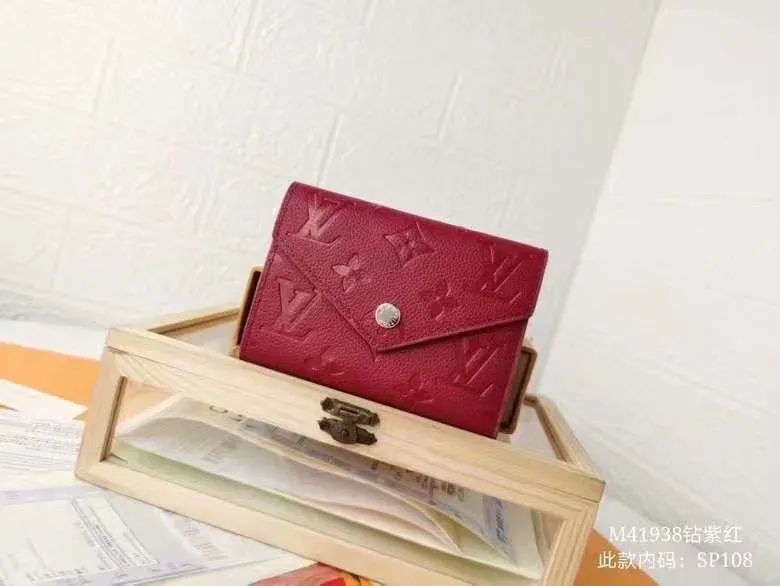LV Wallets-1777