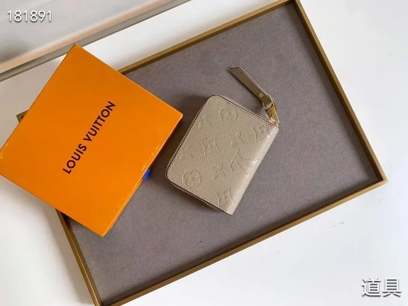 LV Wallets-1779