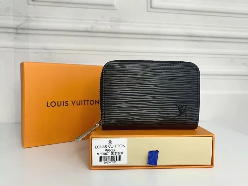 LV Wallets-1786