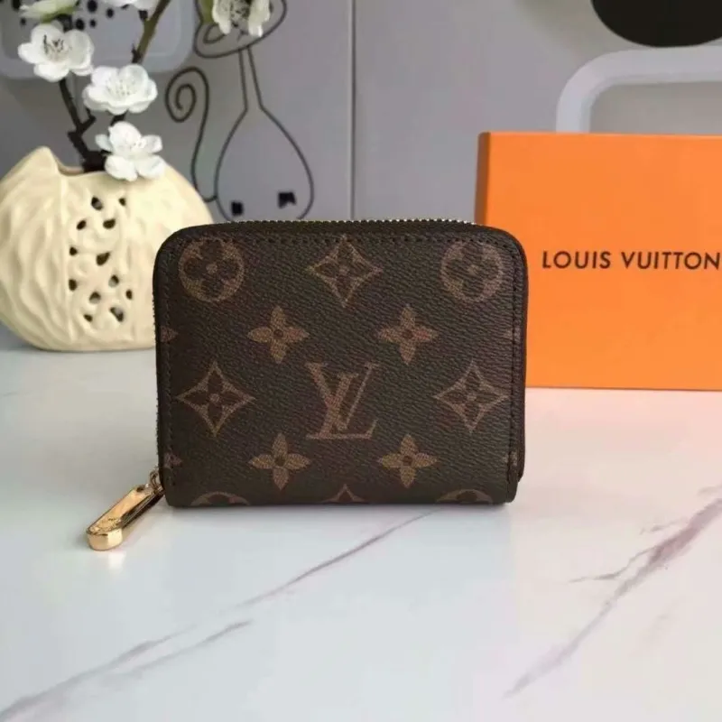 LV Wallets-1788