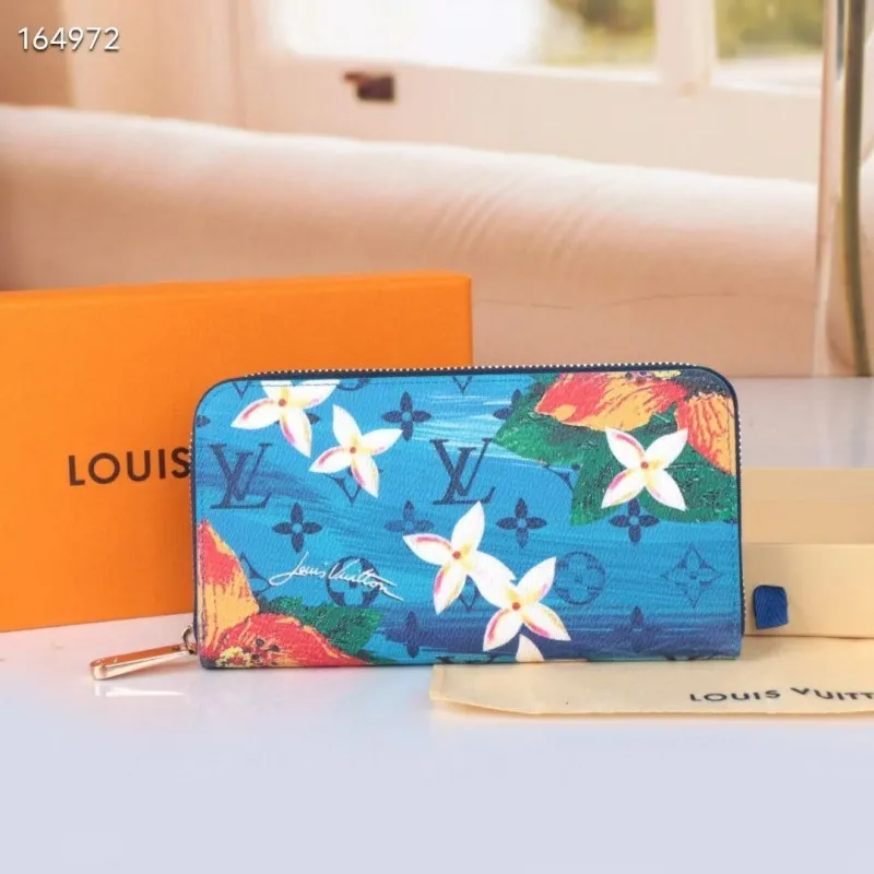 Alternative view of LV Wallets-1803