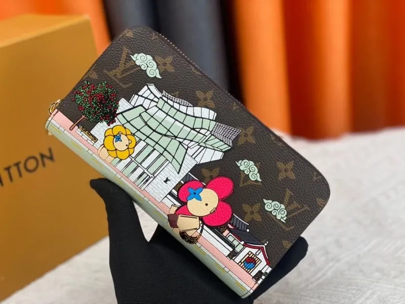 LV Wallets-1812