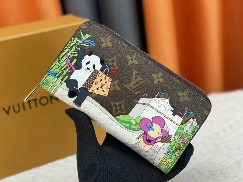LV Wallets-1815
