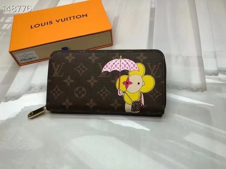 LV Wallets-1820
