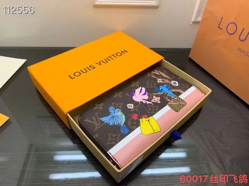 LV Wallets-1825