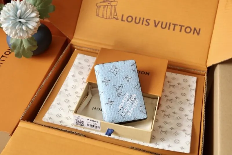 LV Wallets-1841