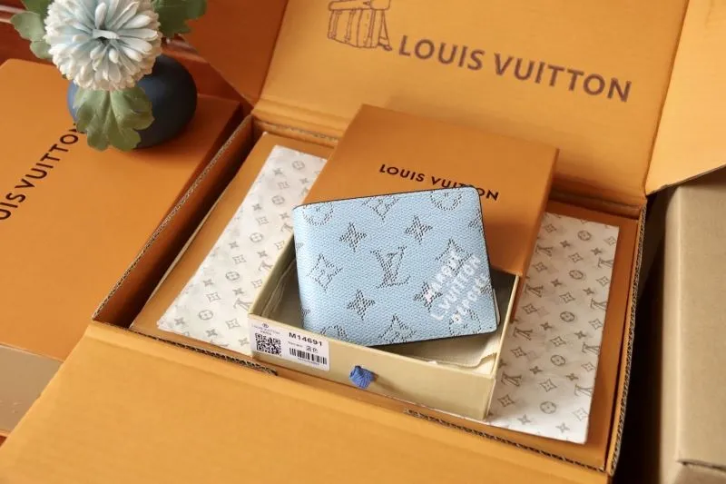 LV Wallets-1843