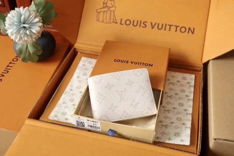 LV Wallets-1844