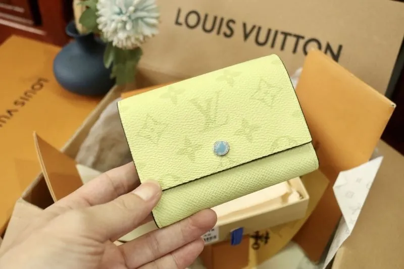 Alternative view of LV Wallets-1851