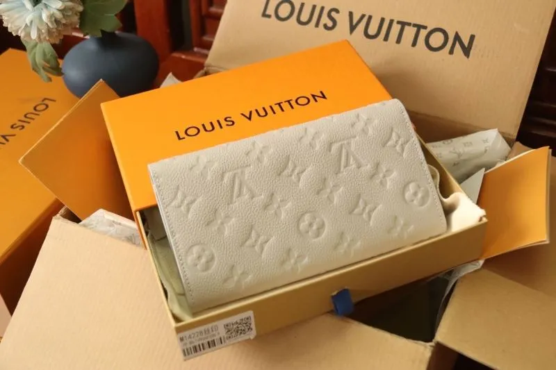 LV Wallets-1871