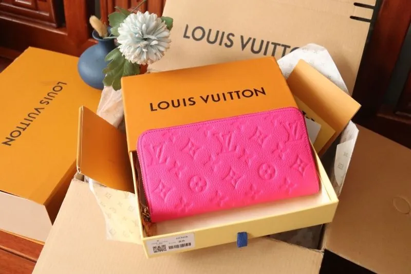 LV Wallets-1876