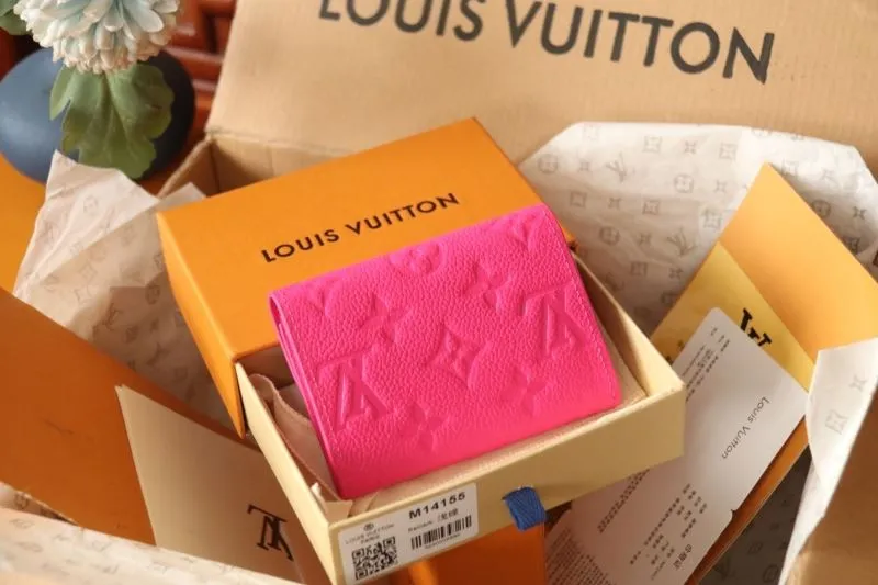 Alternative view of LV Wallets-1879