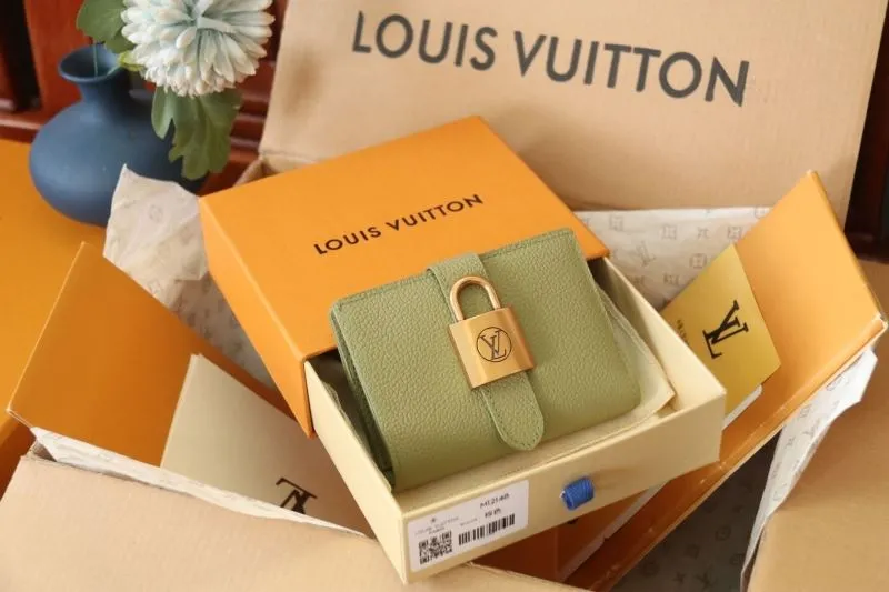 LV Wallets-1894