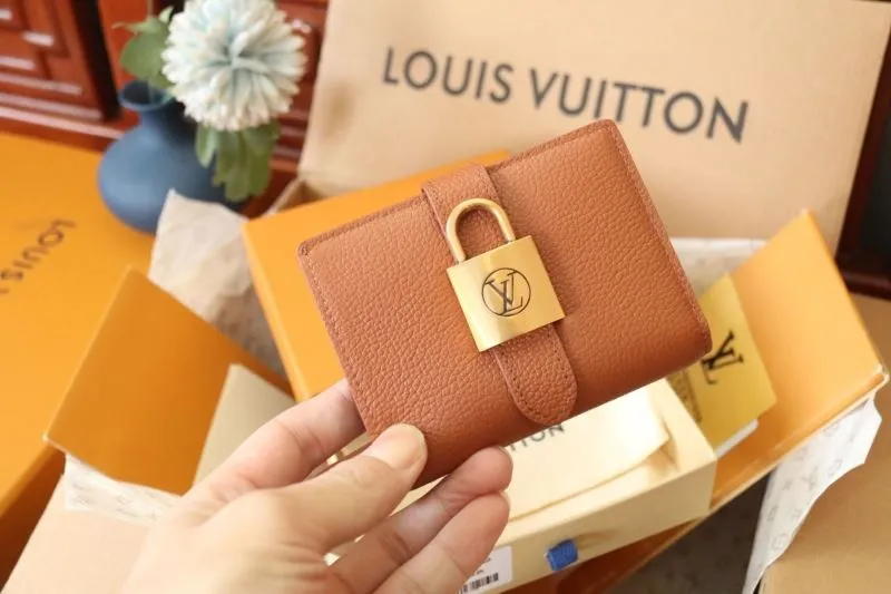 LV Wallets-1895