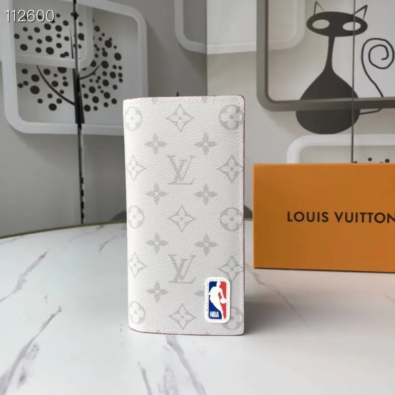 LV Wallets-1905