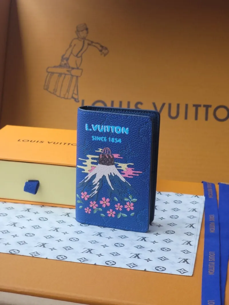 LV Wallets-1912