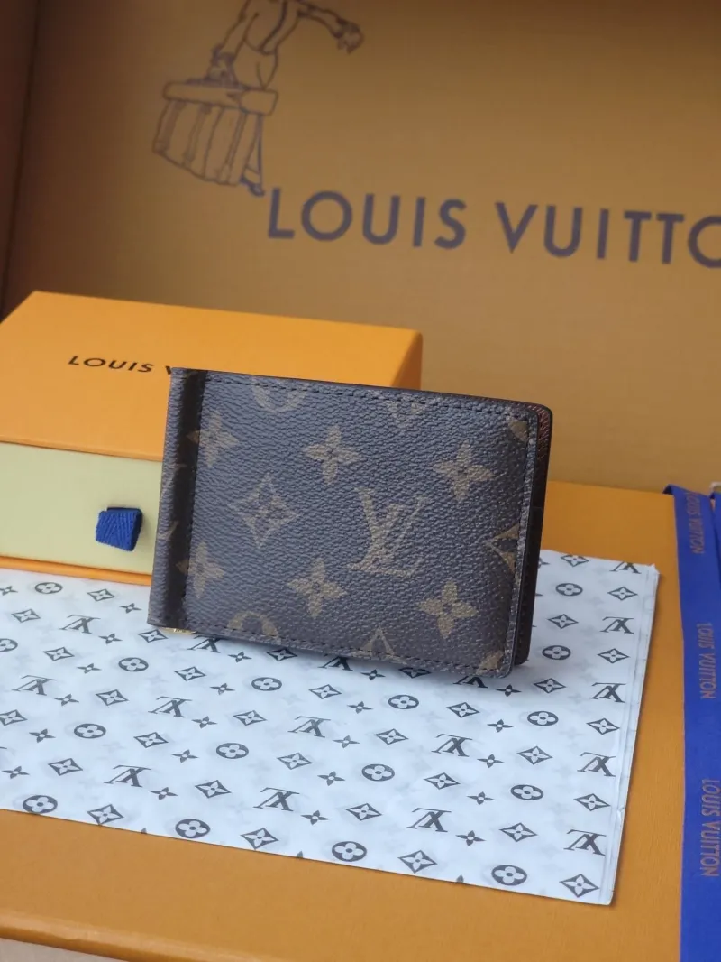 LV Wallets-1925