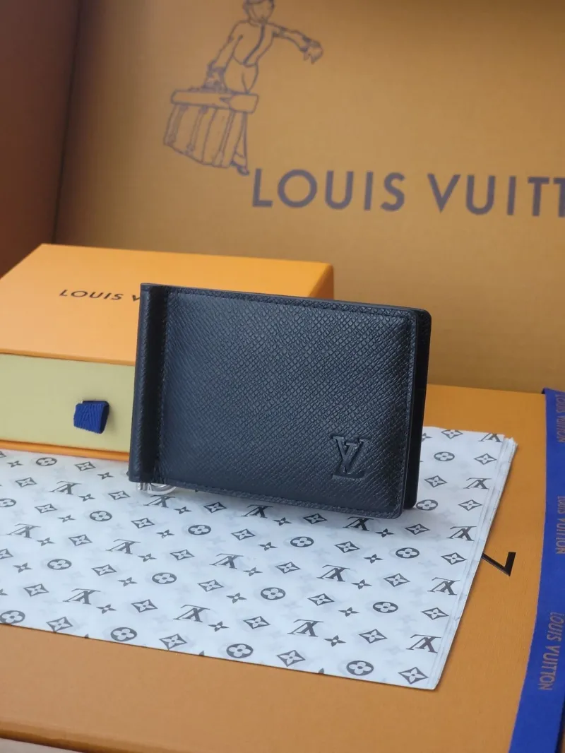 LV Wallets-1929