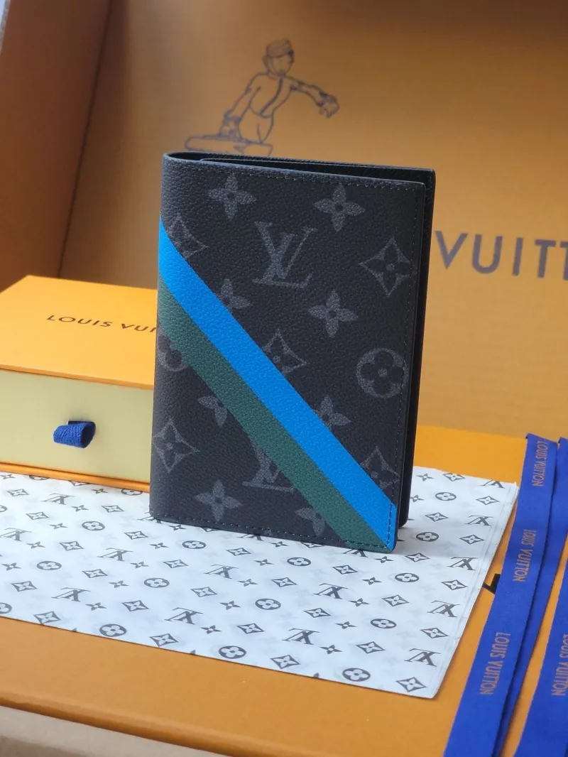 LV Wallets-1933