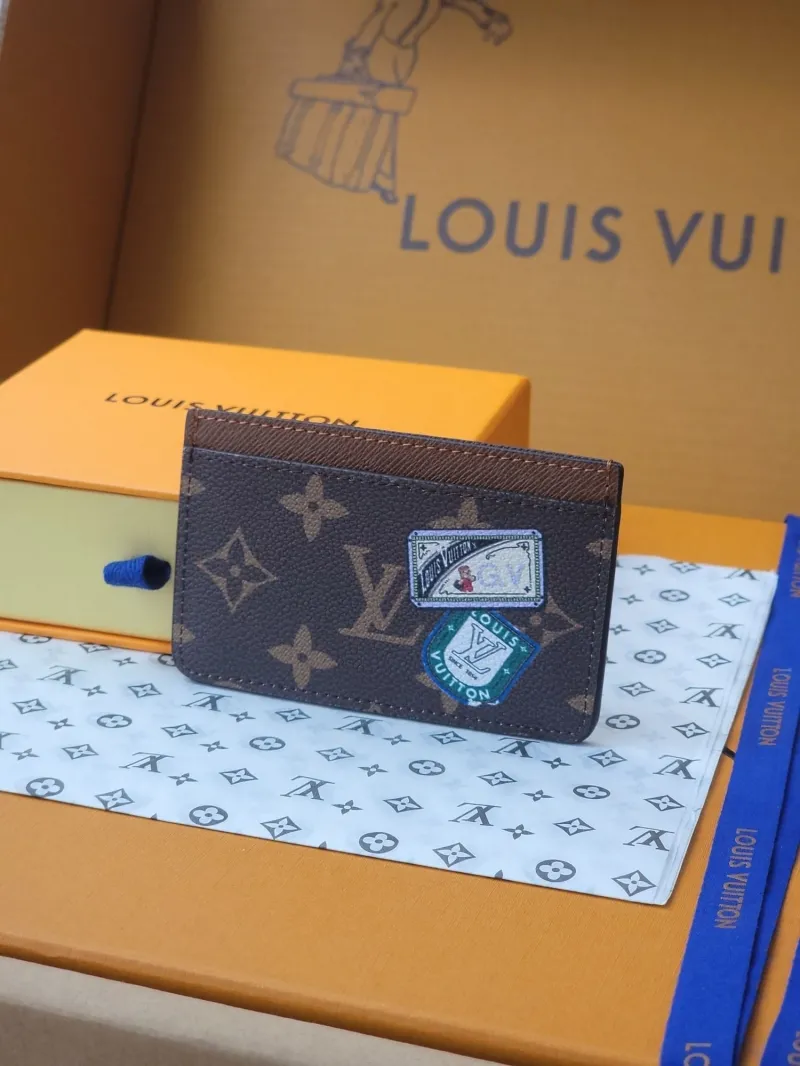 LV Wallets-1936