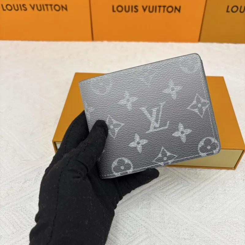 LV Wallets-1940