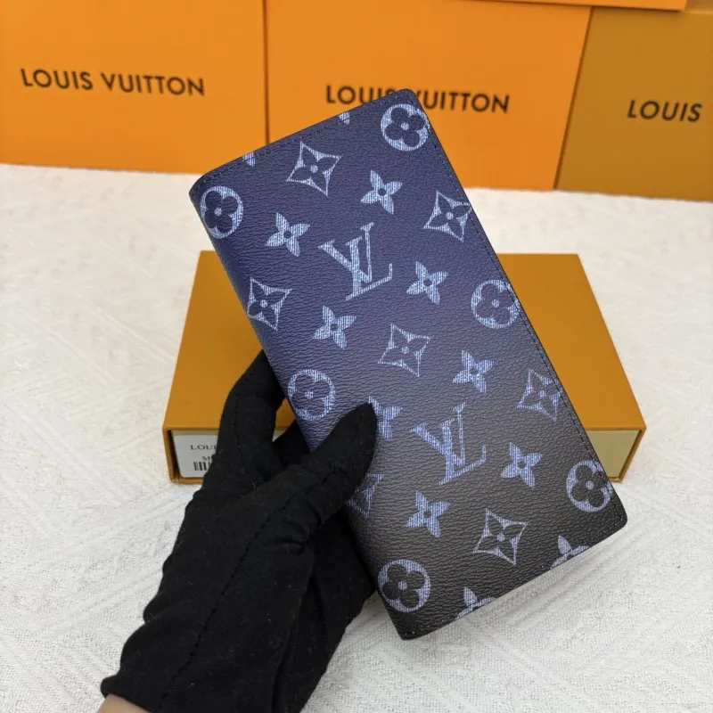 LV Wallets-1943