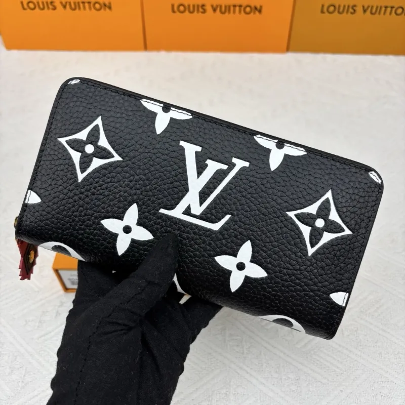 LV Wallets-1948