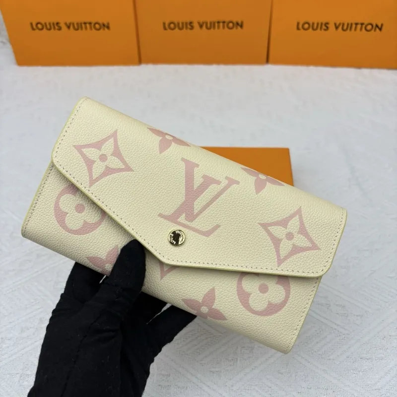 LV Wallets-1951