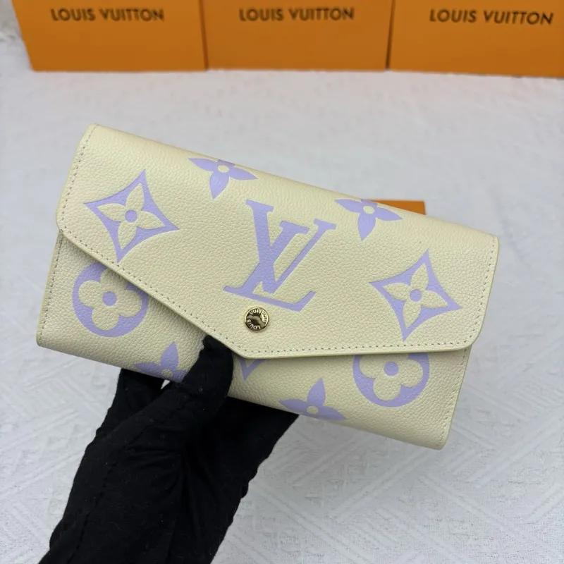 LV Wallets-1952