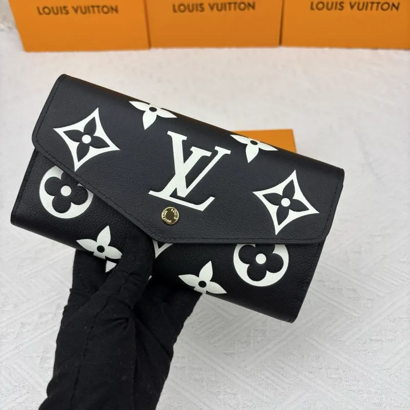 LV Wallets-1954