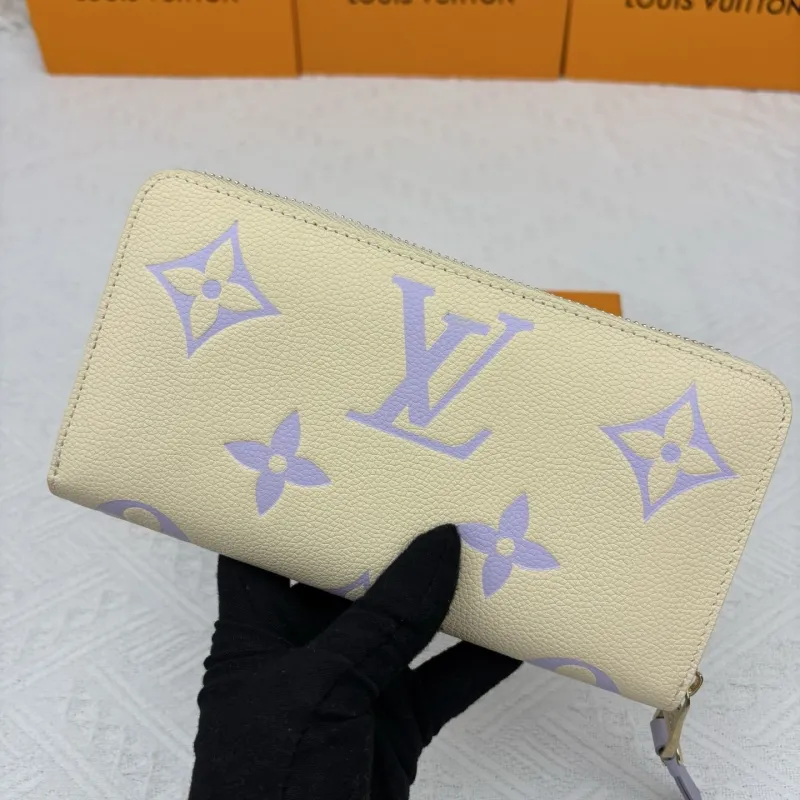 LV Wallets-1958