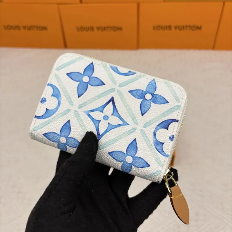 Alternative view of LV Wallets-1961