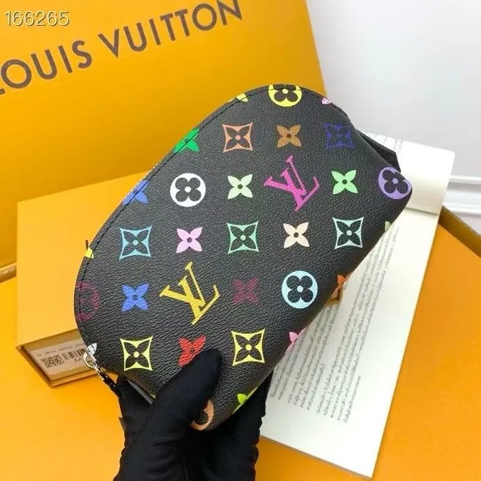 Alternative view of LV Wallets-1974