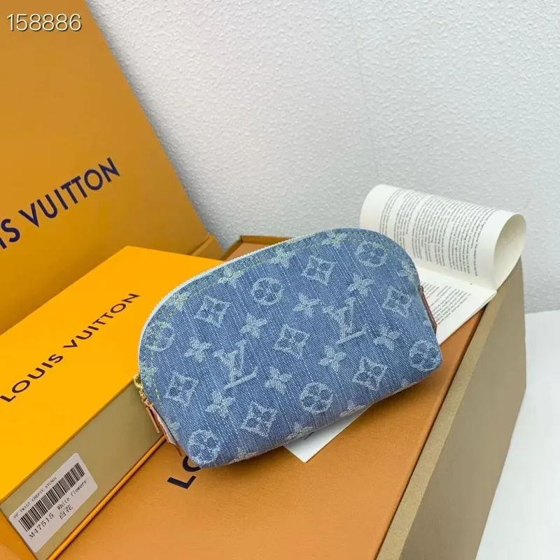LV Wallets-1976