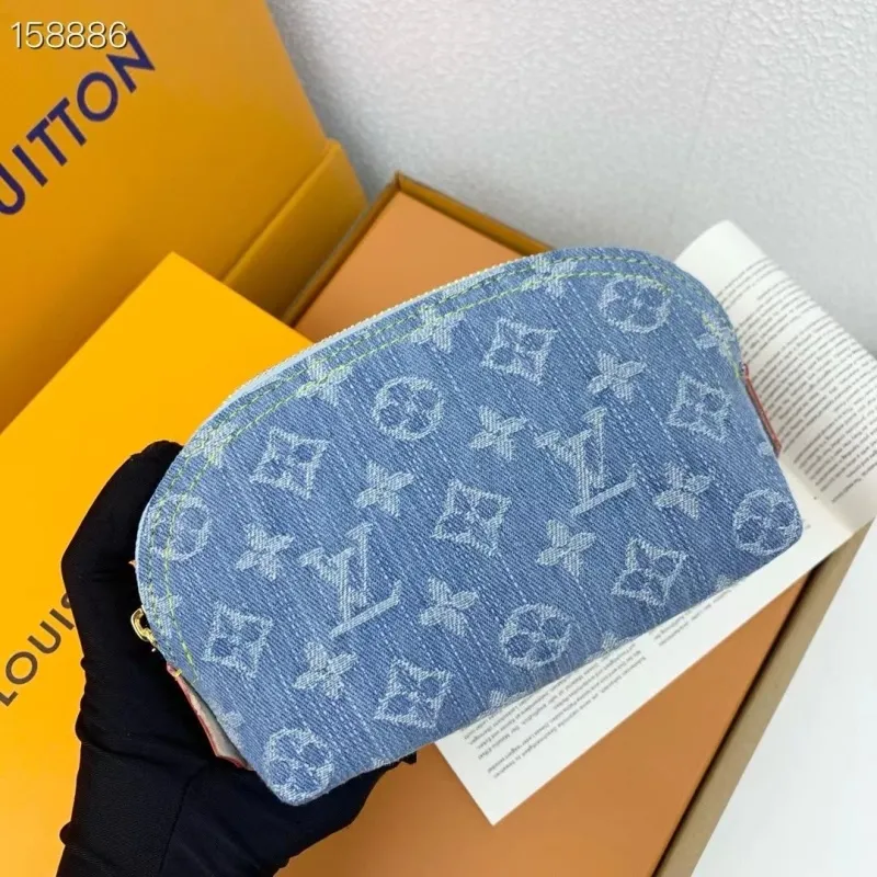 Alternative view of LV Wallets-1976
