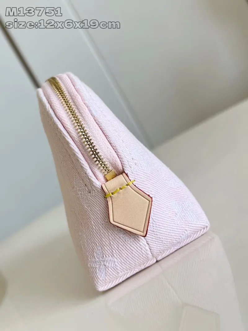 Alternative view of LV Wallets-1978