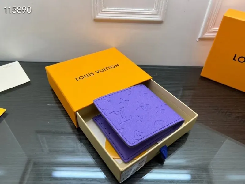 Alternative view of LV Wallets-1987