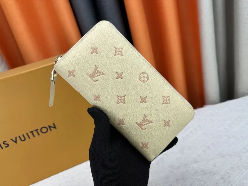 LV Wallets-1995